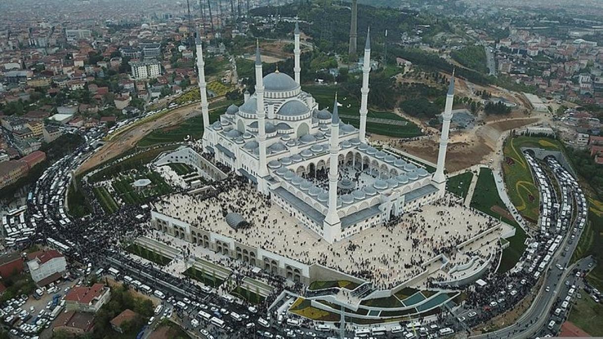 ترکی  کی عظیم ترین جامع مسجد کا افتتاح صدر رجب طیب ایردوان کےدست سے