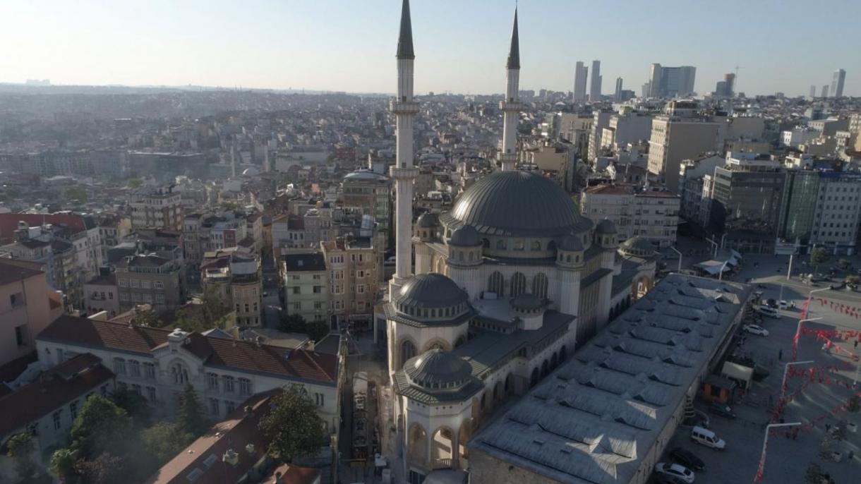 Taksim Cami 7.jpg