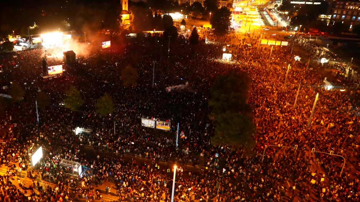 Több tízezren gyűltek össze a németországi Chemnitzben egy szolidaritási koncertre