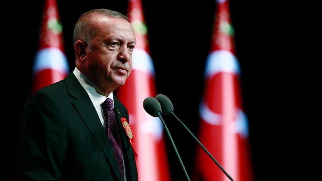 埃尔多安总统：“直到完成强大土耳其的建设，我们不会停止，不会犹豫”。