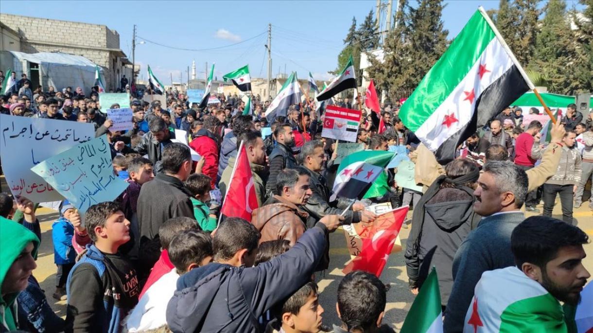 Manifestações na Síria de apoio à Turquia por realizar a "Operação Escudo da Primavera"