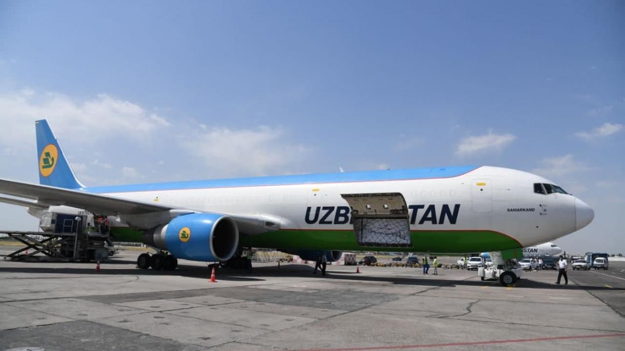 Özbekistan Çin'den aşı getirdi.jpg