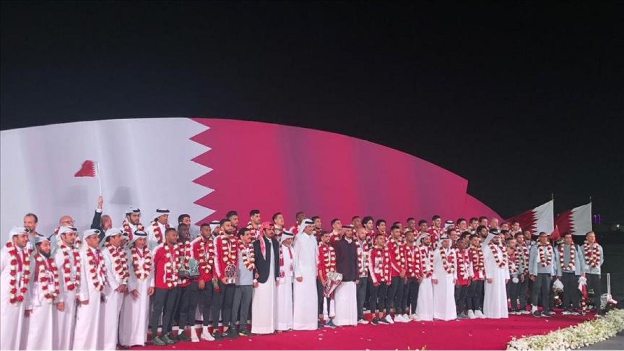 استقبال امیر قطر از تیم ملی فوتبال این کشور