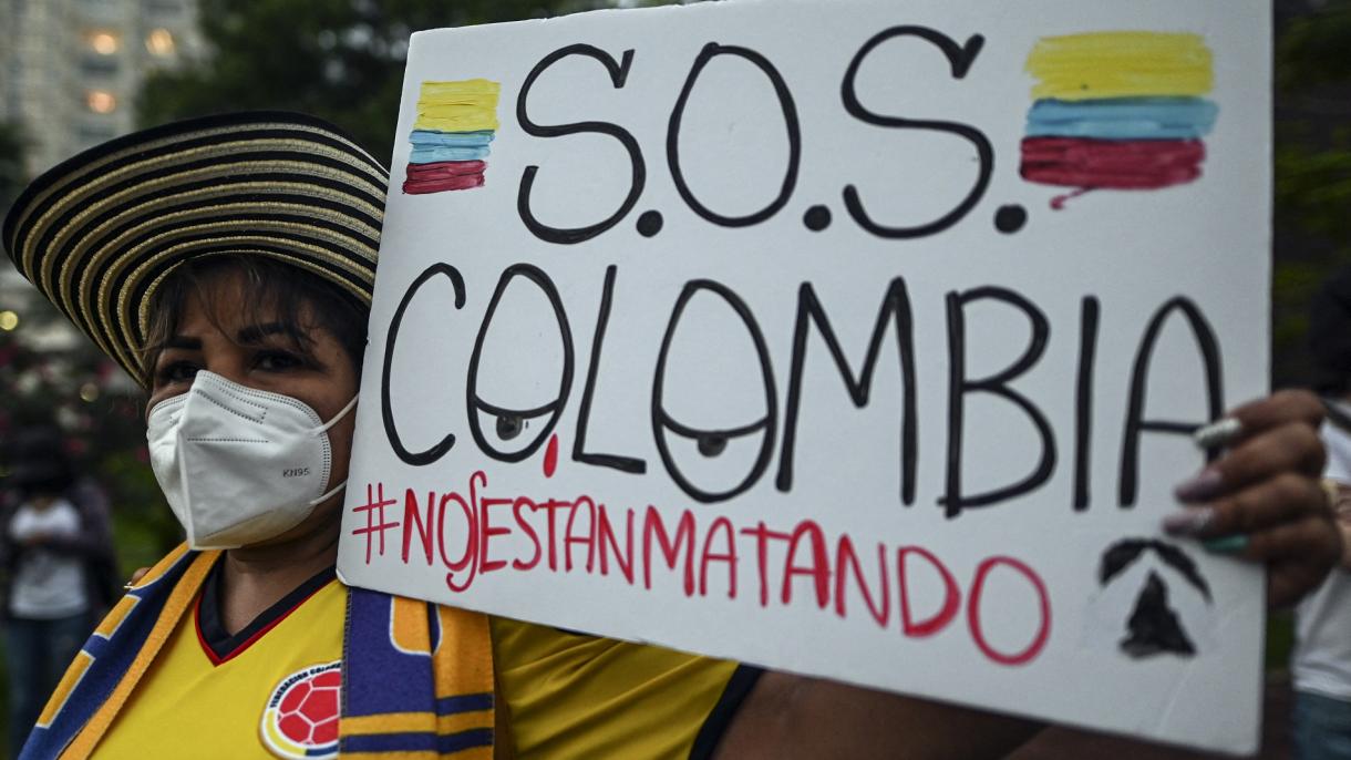 Colômbia vive o pior pico da pandemia a meio de uma crise social