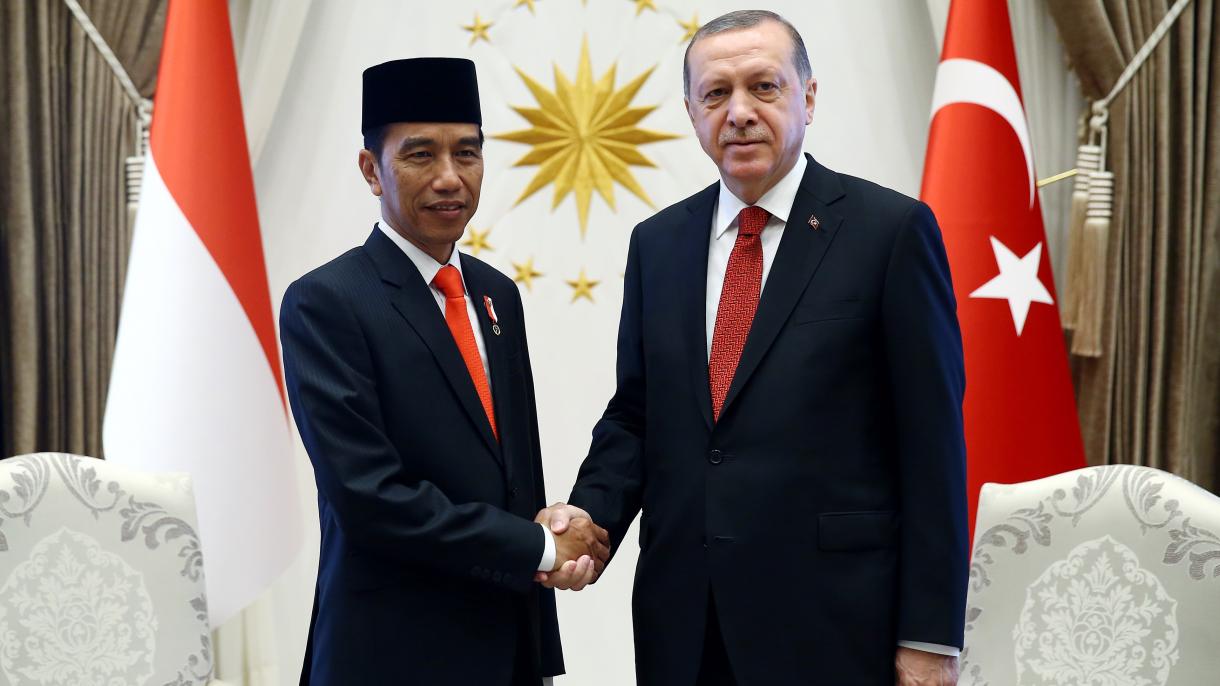 Widodo Turkiyaga keliboq Prezident Erdog’an bilan uchrashuv o’tkazdi