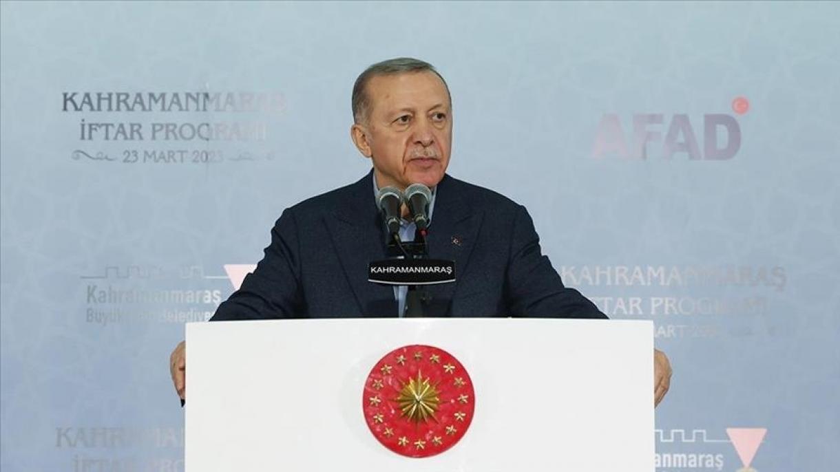 Ərdoğan şəhid ailələri, qazilər və zəlzələ qurbanları ilə iftar süfrəsində bir araya gəlib