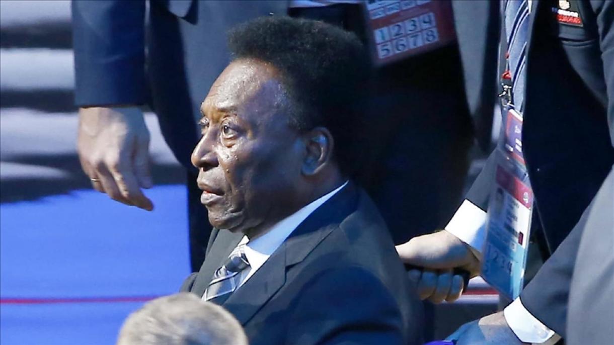 La hospitalización de Pelé tras sus exámenes de rutina indicaría problemas de salud