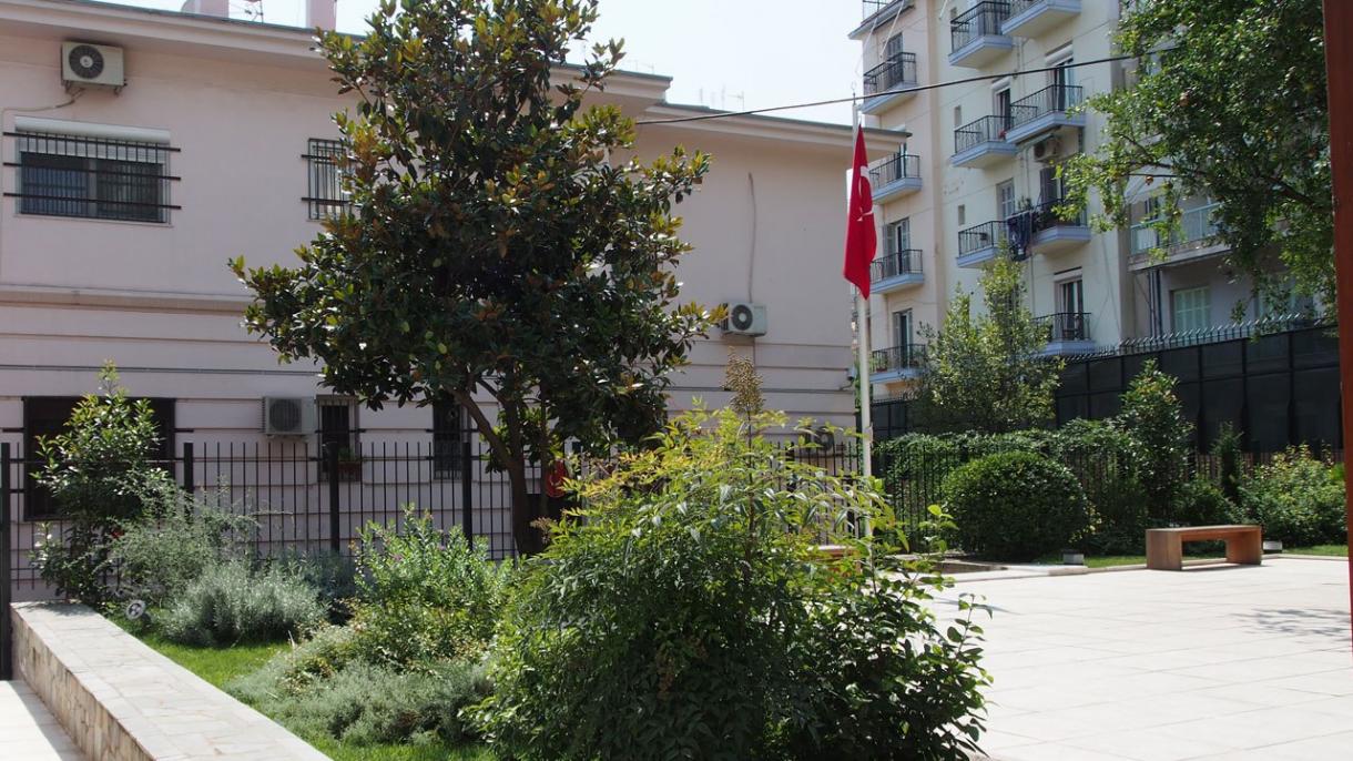 Felgyújtották egy török diplomata autóját Thesszalonikiben