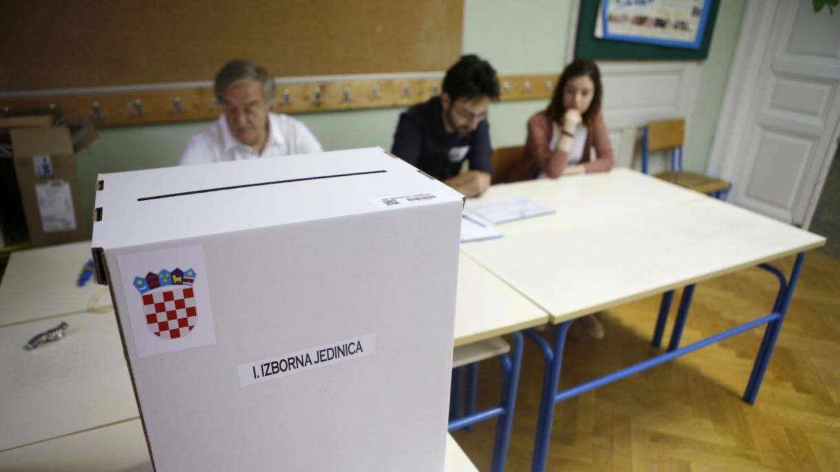 شهروندان کرواسی پای صندوقهای رای