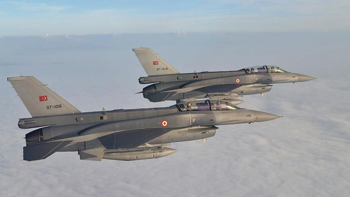 حملات هوایی نیروهای مسلح ترکیه علیه مواضع پ ک ک در دیاربکر و شمال عراق