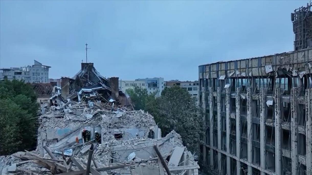 اصابت راکت روسی به ساختمانی در لویو اوکراین 4 کشته به جا گذاشت