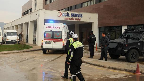 土耳其马尔丁武警部队遭汽车炸弹袭击 3人牺牲