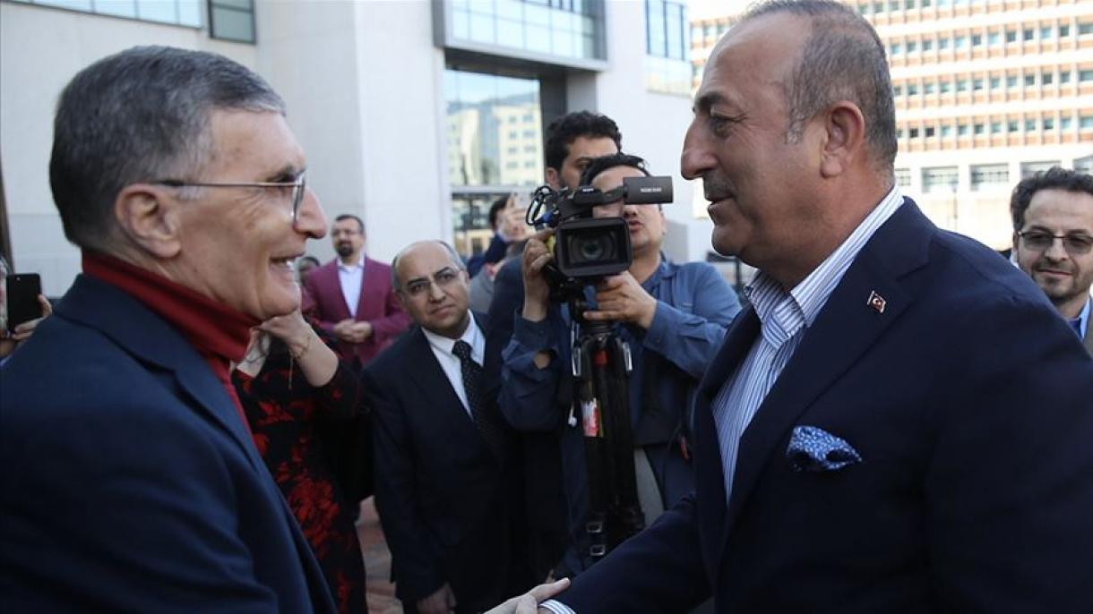 土耳其外长拜访诺贝尔经济学奖获得者圣桑卡