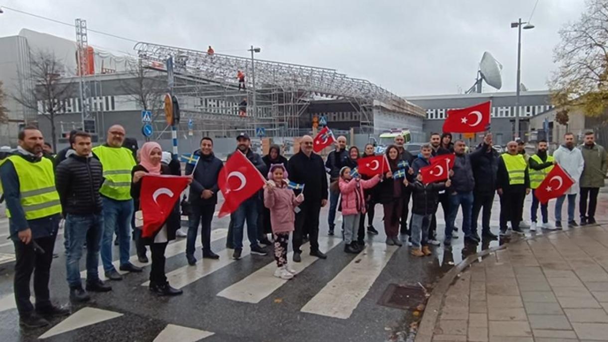 Protesta en Suecia contra la televisora nacional SVT por insultos al presidente de Türkiye