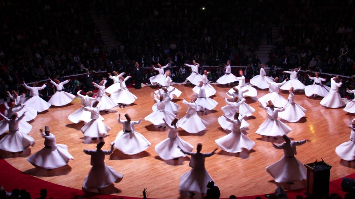 Mevlana, el fundador de la orden sufí, se conmemora en el aniversario 749 de su encuentro con Allah
