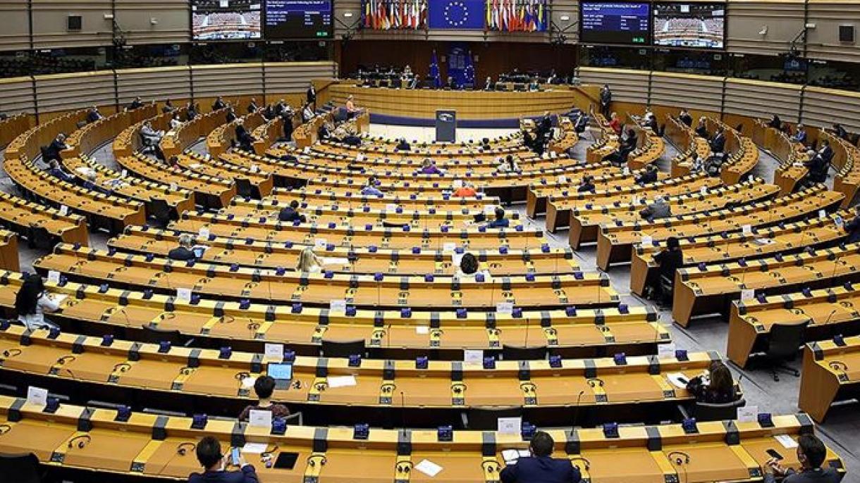 El Parlamento Europeo aprueba ayuda de 485 millones de euros para refugiados en Turquía