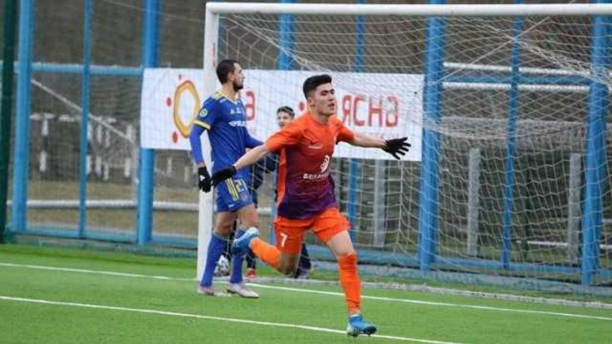 O'zbekistonlik Jasur Yaxshiboyev — oyning eng yaxshi futbolchisi...