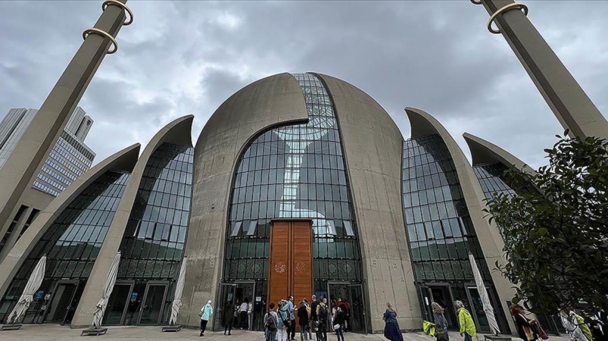 "Ziua ușilor deschise" în moscheile din Germania