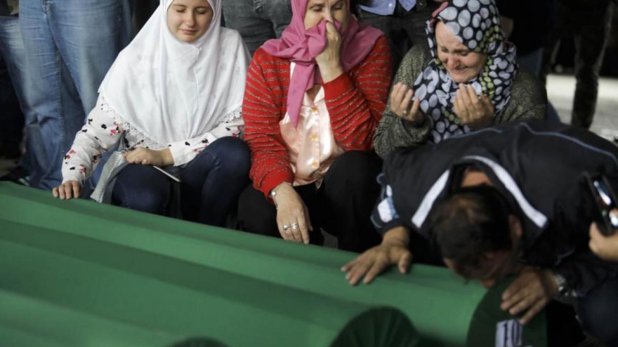 srebrenitsa kurbanlari, potocari2.jpg