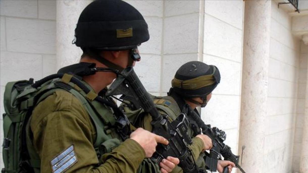 اسرائیلی فوجی مقبوضۃ علاقے سے 8 فلسطینی  پکڑ کر لے گئے