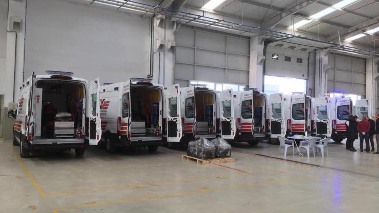 Türkiye-den Arnavutluk-a korona yardımı_ambulans_6.jpg