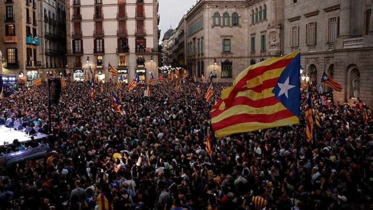 کاتالونیادا اسپانیا قارشیدی ائیلم
