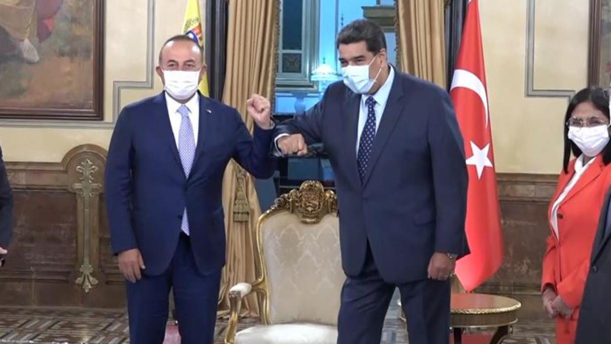 Mövlud Çavuşoğlu Nikolas Maduro ilә görüşüb