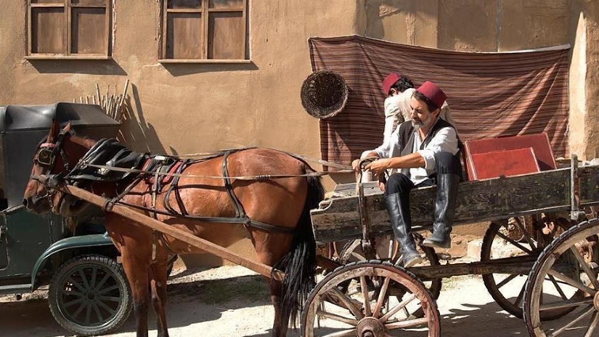 O filme turco "Muallim" recebe 5 prêmios nos Estados Unidos, incluindo melhor filme e melhor diretor
