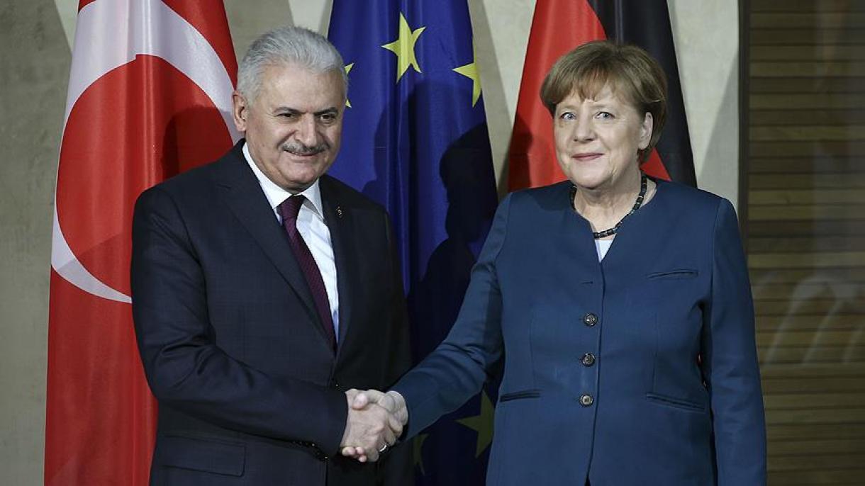 Yıldırım e Merkel se reunirão em Berlim