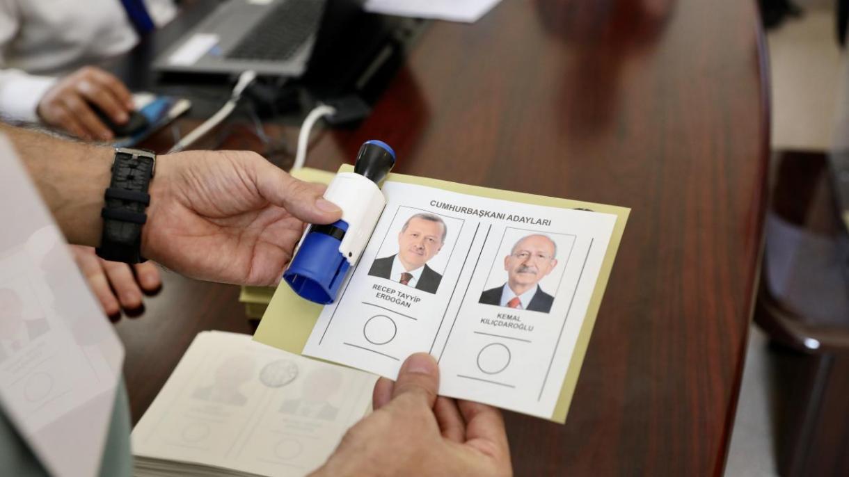Συνεχίζουν να ψηφίζουν οι Τούρκοι στο εξωτερικό