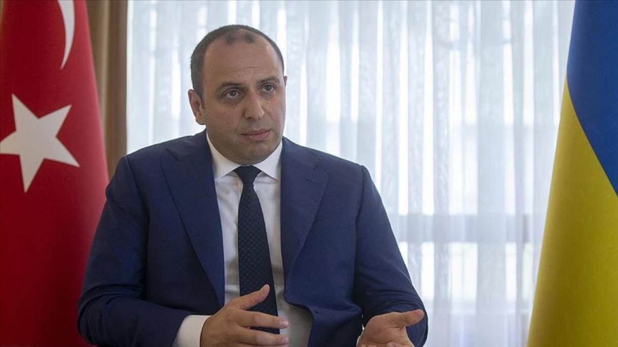 ukraina siyasiyonliri taghliq qarabagh mesilide ezerbeyjanni qollidi