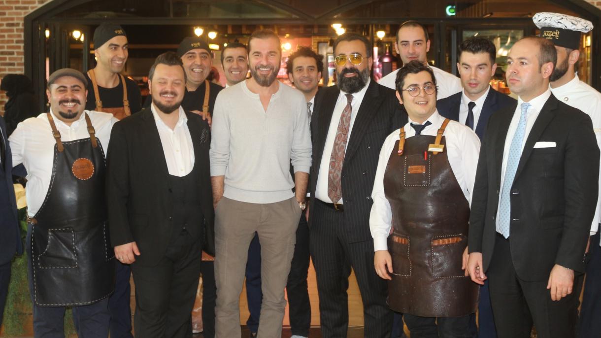 Engin Altan Düzyatan Qətərdə heyranları ilə görüşdü
