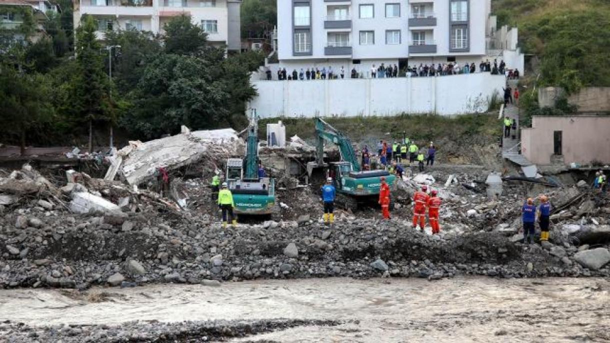 Türkiyənin Qara dəniz bölgəsində ölənlərin sayı 60-ı keçdi