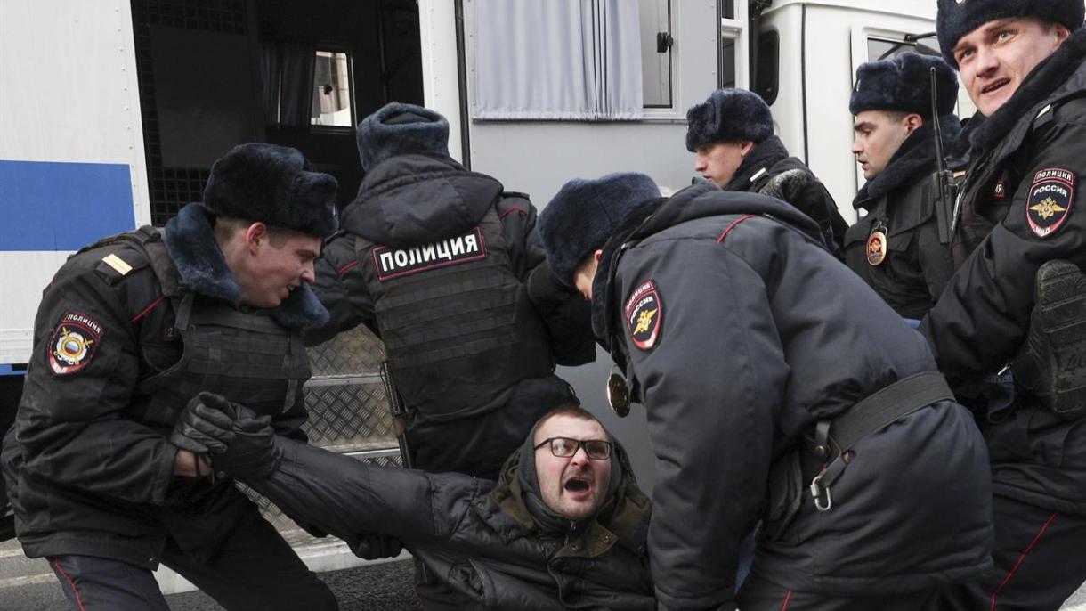 rusya internet protesto.jpg