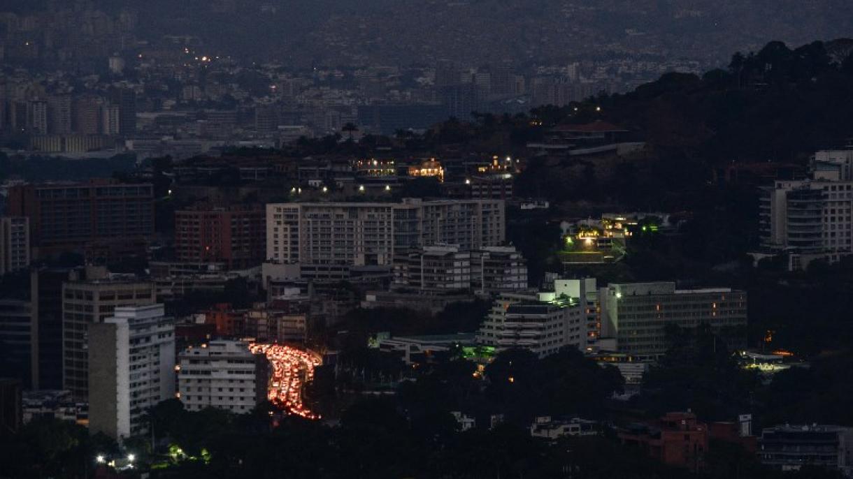 ۋېنېزۇئېلا يەنە توكسىز قالدى