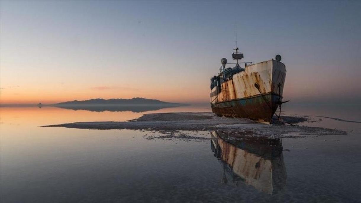 سازمان محیط‌ زیست ایران از تخصیص کمتر از 25 درصد از حق‌آبه دریاچه ارومیه خبر داد