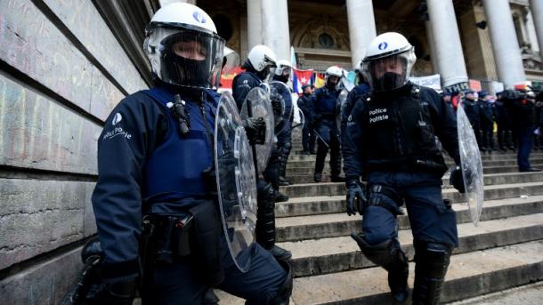 Belgio, rilasciati 3 fermati ieri per attentati Parigi
