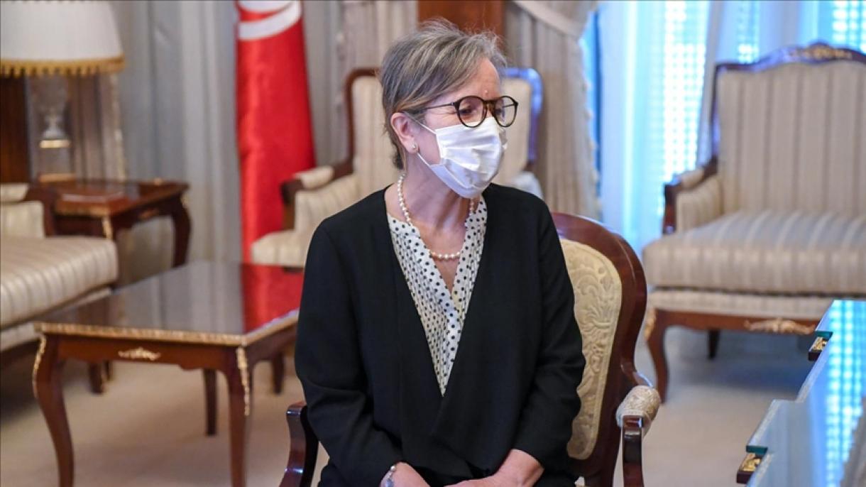 Por primera vez una mujer es nombrada como primera ministra en Túnez