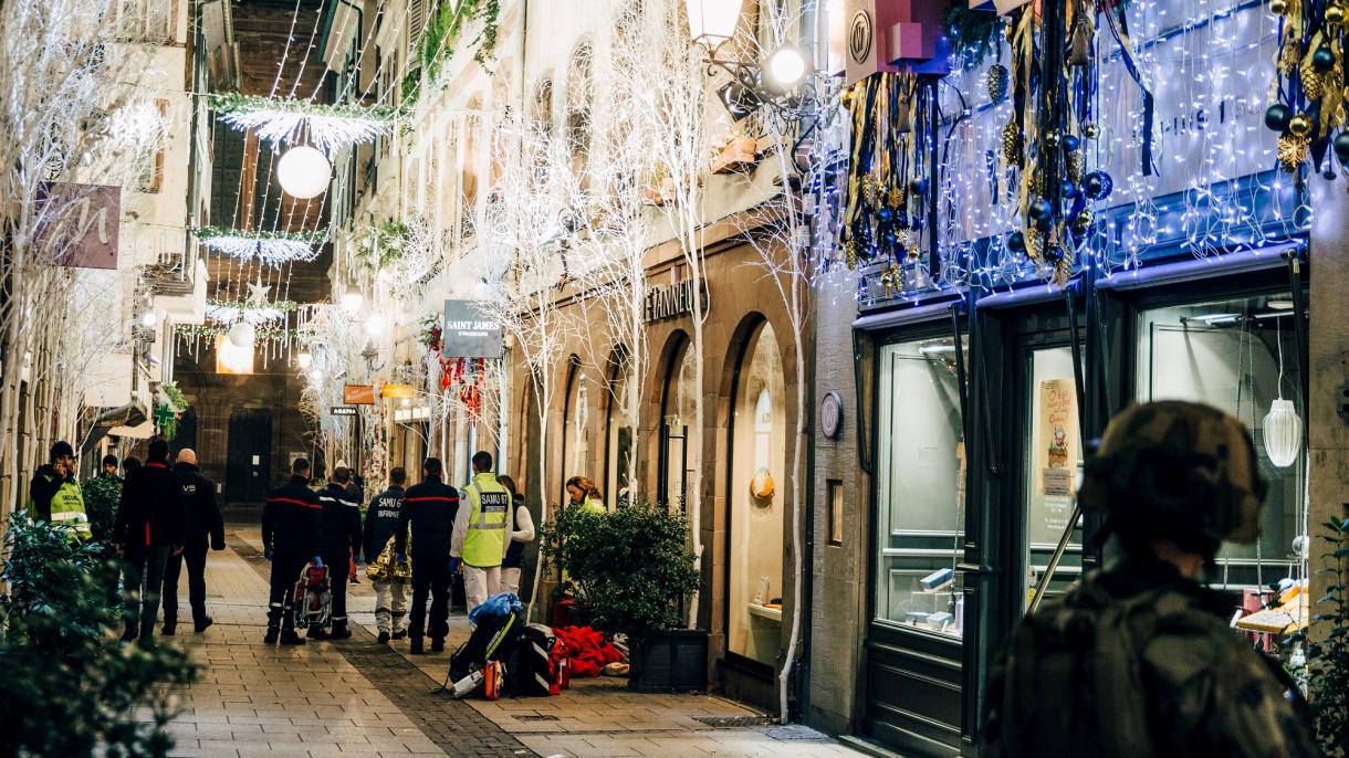 strazburg strasbourg saldiri 6.jpg