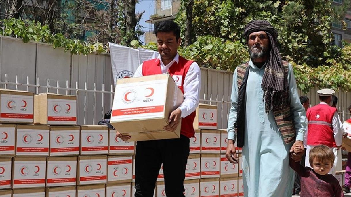 Турския червен полумесец раздаде хуманитарни и здравни пакети в Афганистан