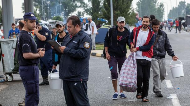 اردوگاه های پناهندگان در یونان تخلیه می شود
