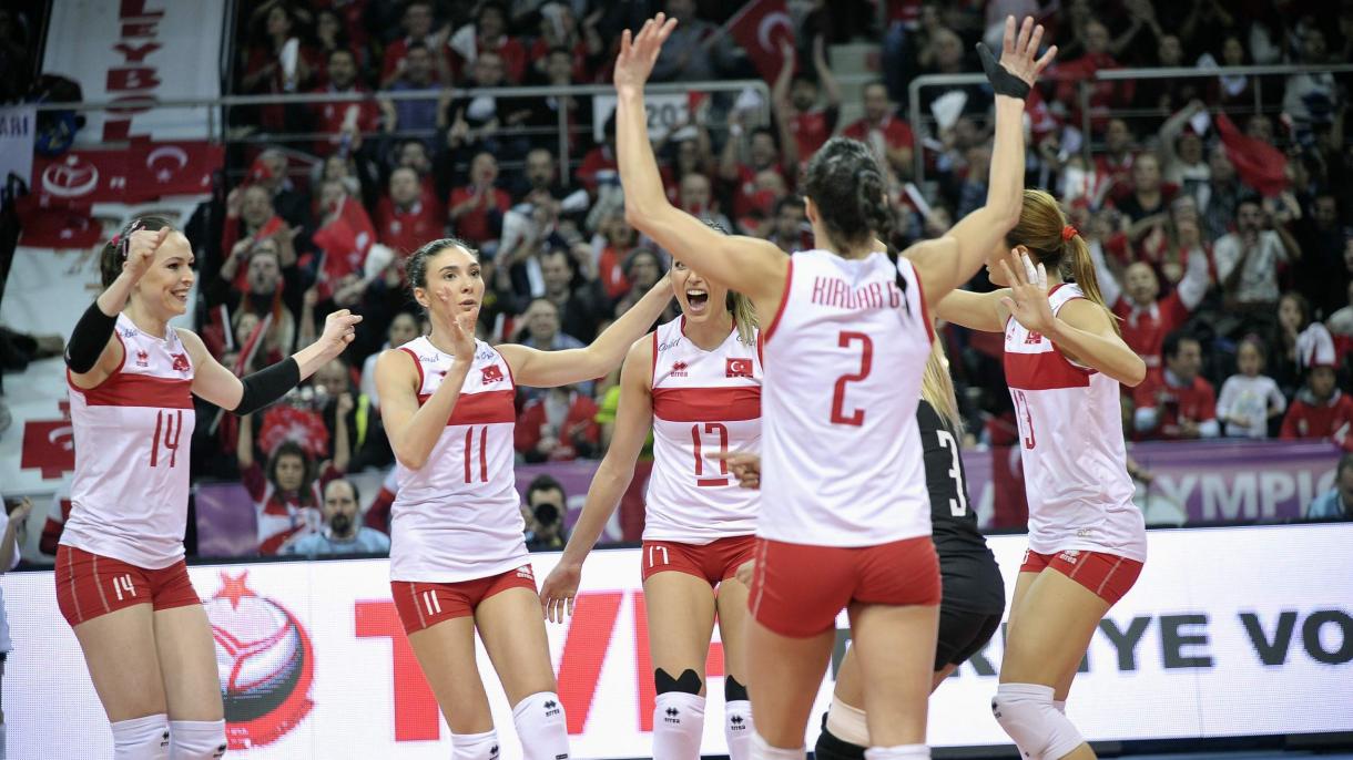 پیروزی تیم ملی والیبال ترکیه در مسابقه با تیم ملی والیبال تایلند