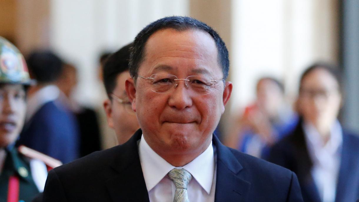 Ministro dos Negócios Estrangeiros da Coreia do Norte adverte que podem derrubar os aviões dos EUA