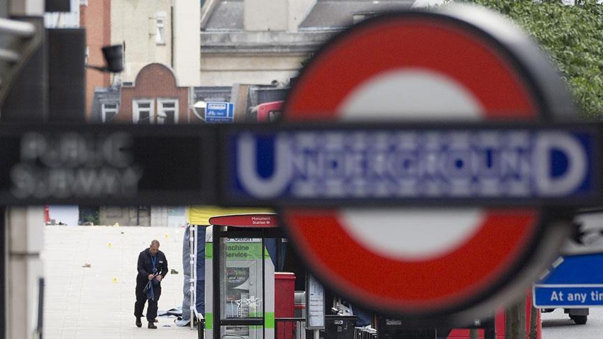 Terrortámadásként kezelik a londoni robbantást