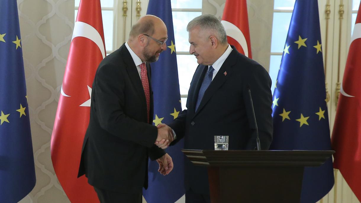 Yıldırım ilǝ Schulz arasında telefon danışığı olub