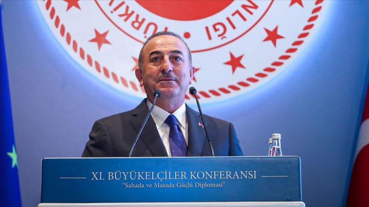 Mevlüt Çavuşoğlu a Nagykövetek 11. Konferenciája keretében tartott sajtótájékoztatót