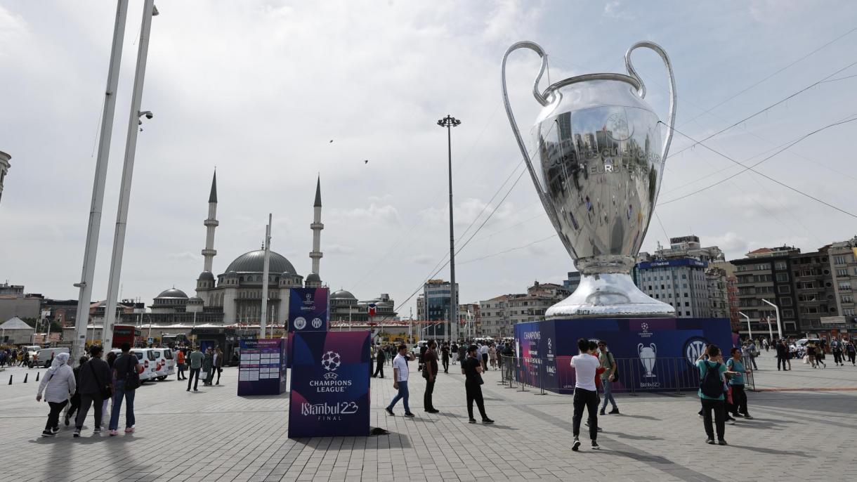 فینال لیگ قهرمانان اروپا در استانبول برگزار میشود