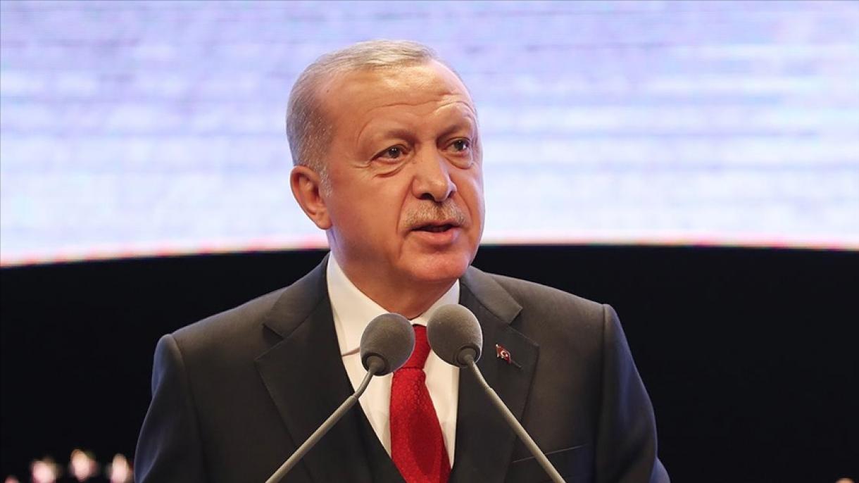 El presidente Erdogan ofreció un discurso en la 2ª Bienal de Yeditepe en Estambul