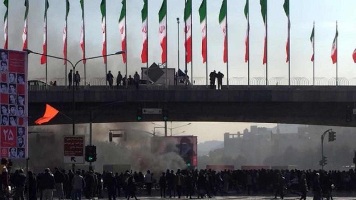 O Irão respondeu à avaliação da UE sobre os protestos que continuam devido aos preços da gasolina