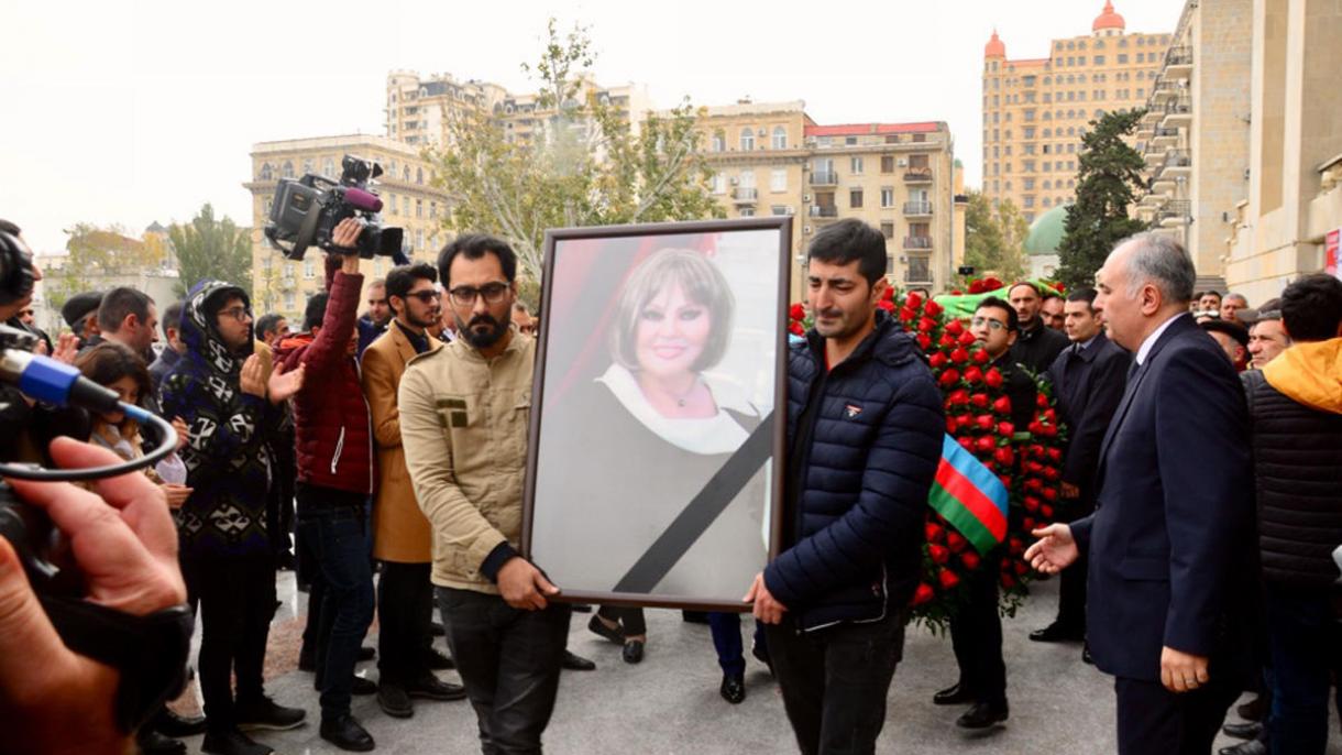 Xalq artisti Amaliya Pənahova dəfn olundu